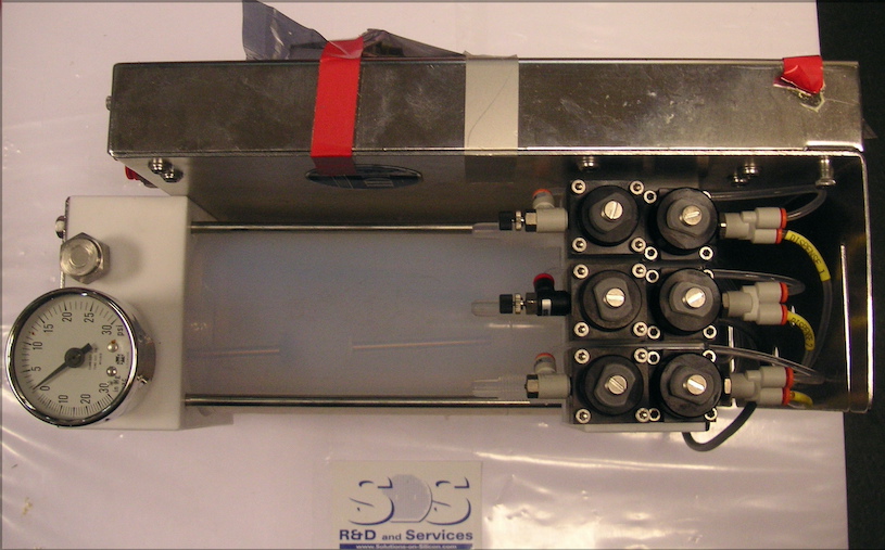 CHEMICAL DISPENSE PUMP W/M300 CONTROL BOARD IDI CYBOR 300 313-M8H1-S 4 ...